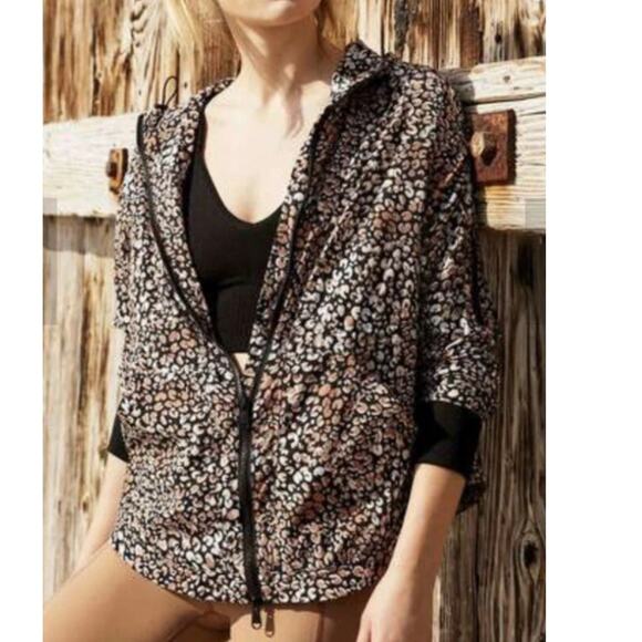 Free People Movement Light Jacket Women Small Leopard Animal Print Hooded Zip Up - Picture 1 of 16